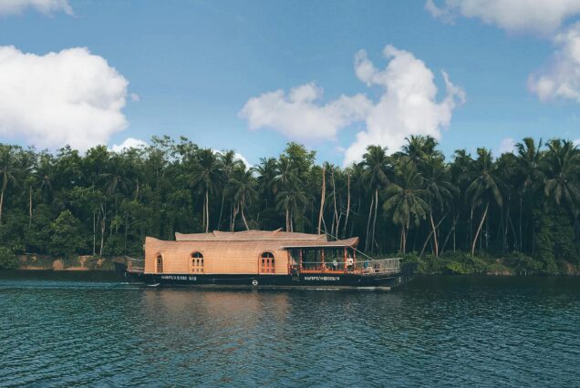 KERALA HOUSEBOAT